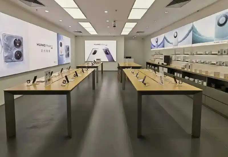 鄭州手機(jī)店設(shè)計：體驗(yàn)臺家具的高度與舒適度